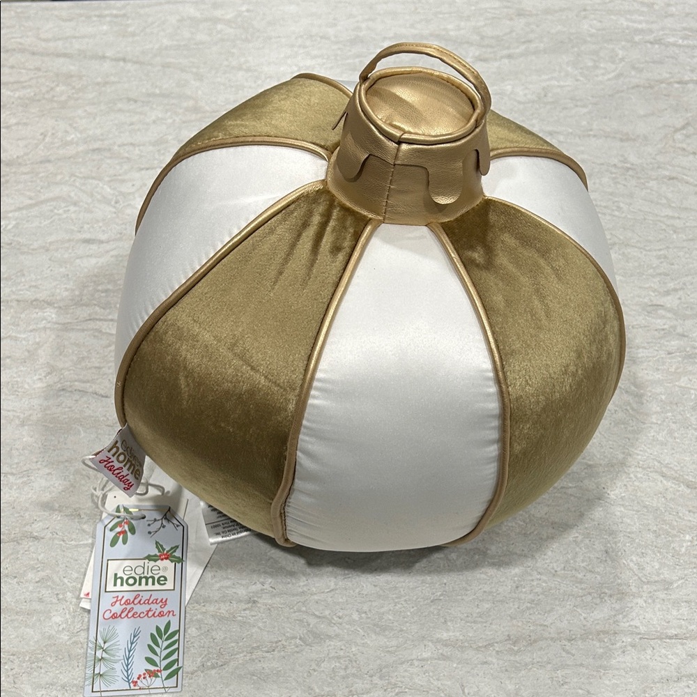 Edie Home Collection Gold & White Velvet Decorative Christmas Accent Pillow